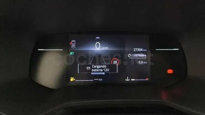 Usado Renault Clio V Evolution 100 CV (73 kW) 2025 Gris / plata Berlina