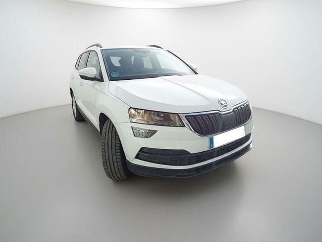 Usado Skoda Karoq Ambition 150 CV (110 kW) 2021 Blanco SUV