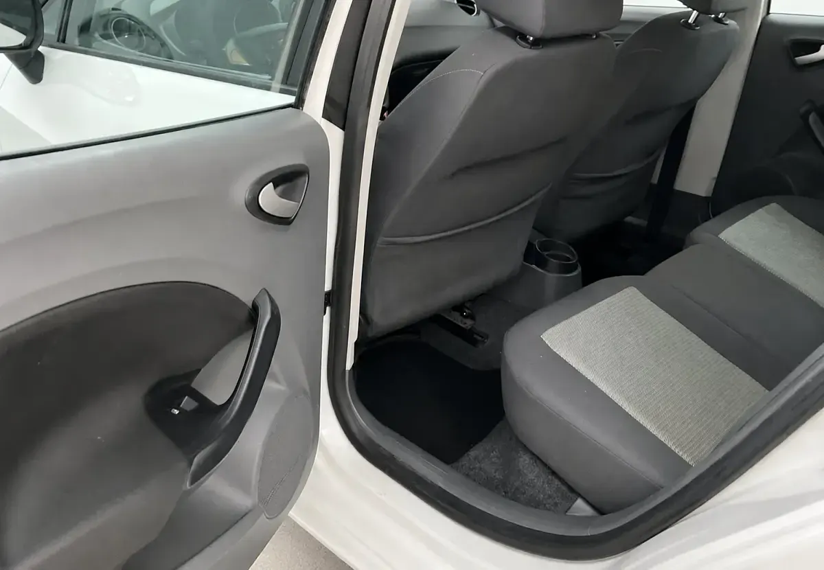 Usado Seat Ibiza Style 90 CV (66 kW) 2009 Blanco