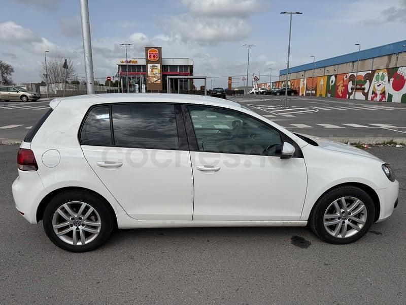 Usado VW Golf VI 105 CV (77 kW) 2010 Blanco Utilitario