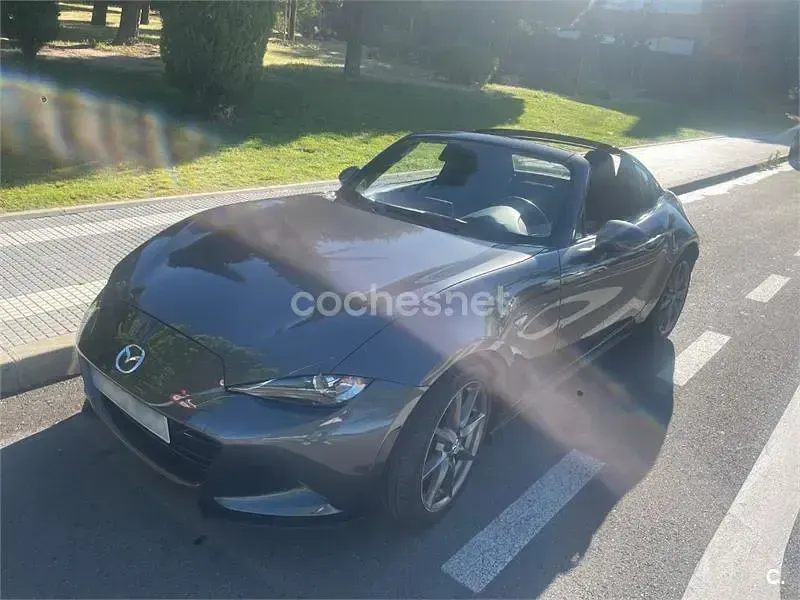 Usado Mazda MX5 Luxury 160 CV (117 kW) 2017 Gris / plata Descapotable