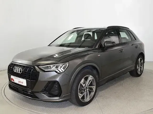 Usado Audi Q3 S-Line 150 CV (110 kW) 2024 Gris / plata SUV