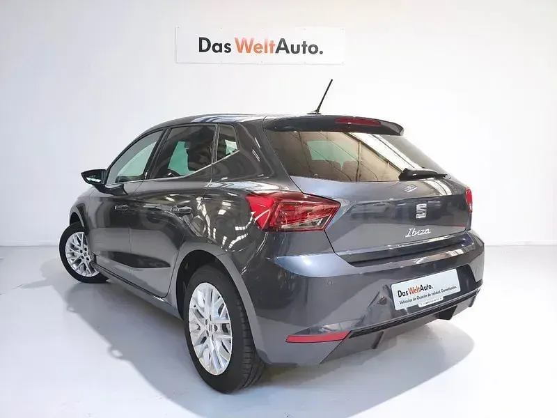 Usado Seat Ibiza XCELLENCE 115 CV (84 kW) 2025 Gris / plata Utilitario