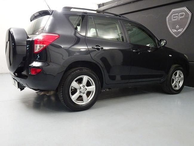 Begagnad Toyota RAV4 Executive 152 HK (111 kW) 2007 Grå SUV