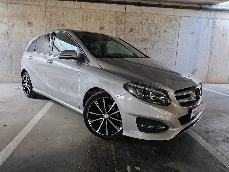Usado Mercedes B180 109 CV (80 kW) 2017 Blanco Monovolumen