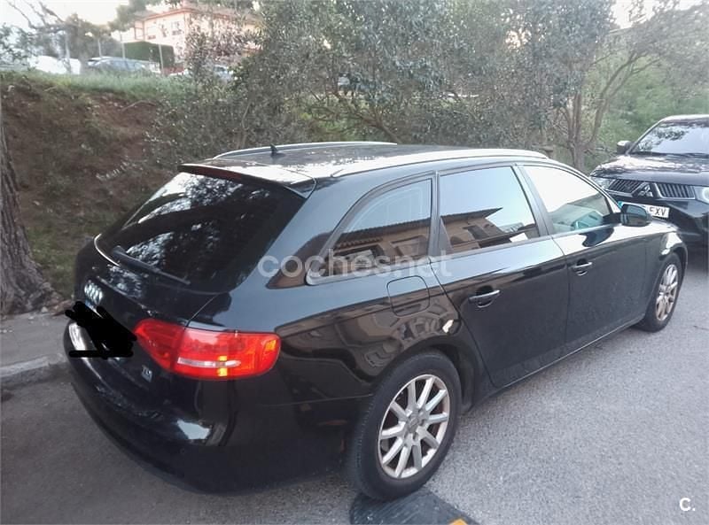 Usado Audi A4 136 CV (100 kW) 2015 Negro Familiar