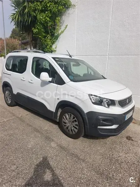 Usado Peugeot Rifter Active 130 CV (95 kW) 2019 Blanco Monovolumen