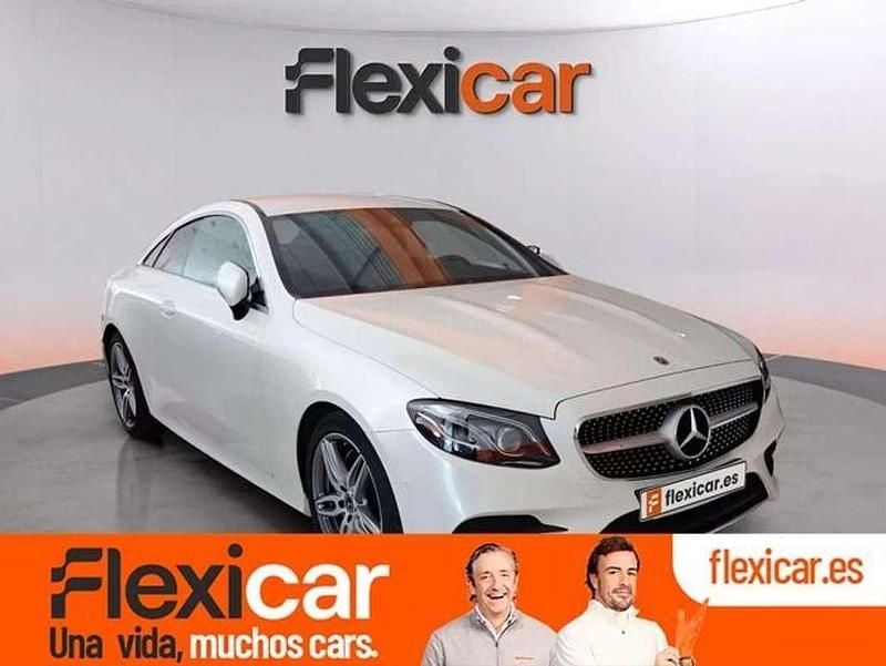 Usado Mercedes E220 194 CV (142 kW) 2021 Blanco Coupe