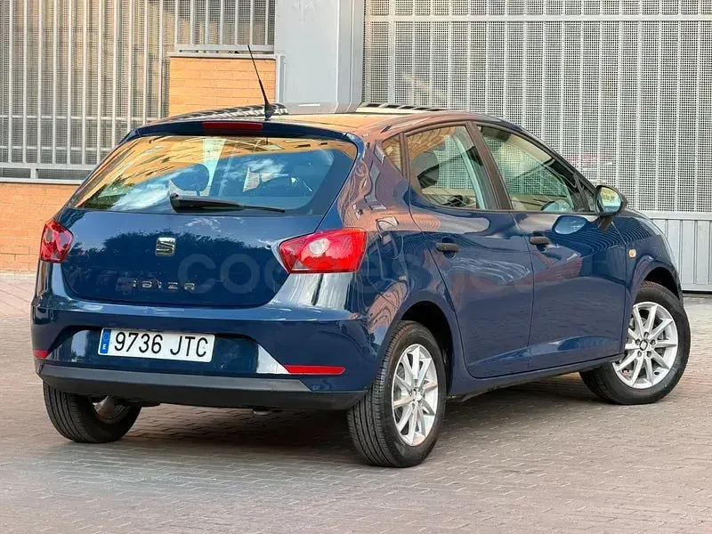 Usado Seat Ibiza CONNECT 75 CV (55 kW) 2016 Azul Berlina