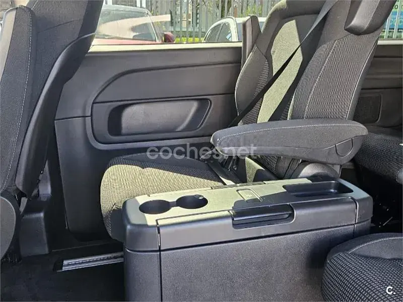 Usado Mercedes V220 Avantgarde 163 CV (119 kW) 2020 Azul Monovolumen
