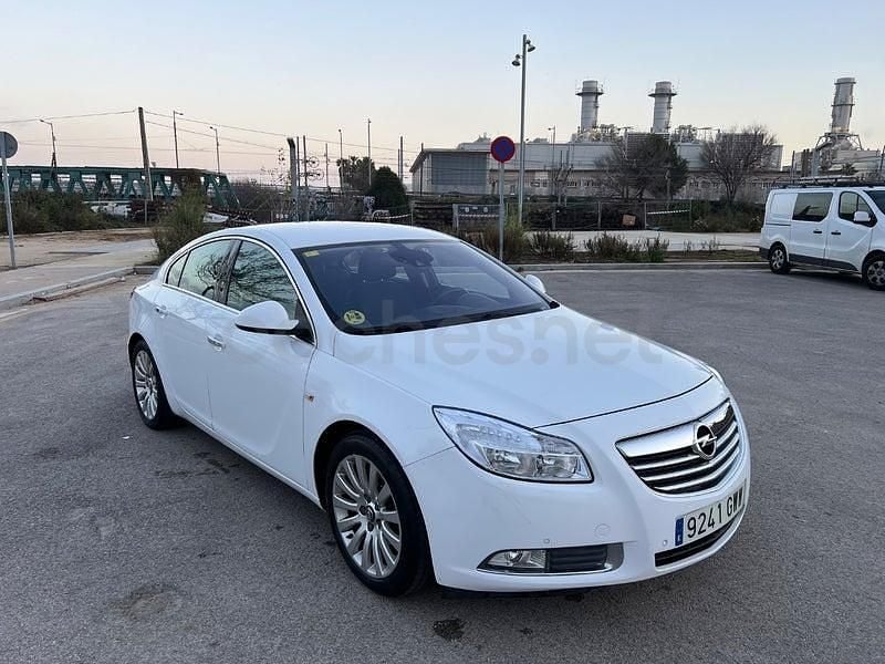Usado Opel Insignia Sport 130 CV (95 kW) 2010 Blanco Berlina