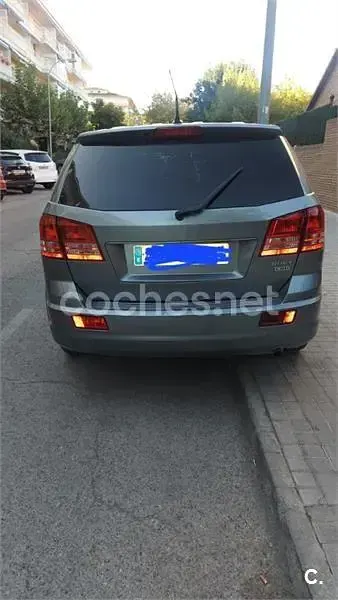 Usado Dodge Journey SE 140 CV (102 kW) 2011 Gris / plata SUV