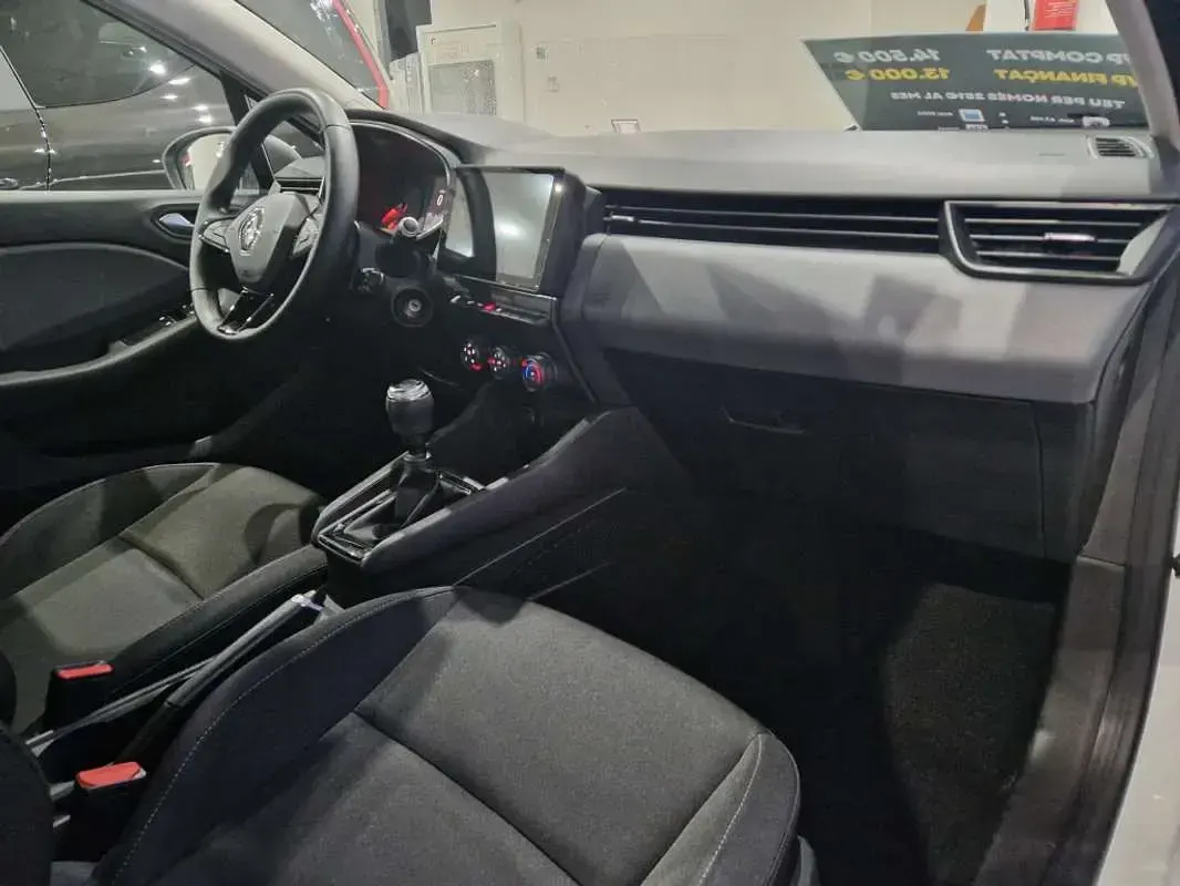 Usado Renault Clio Intens 86 CV (63 kW) 2020 Blanco Utilitario
