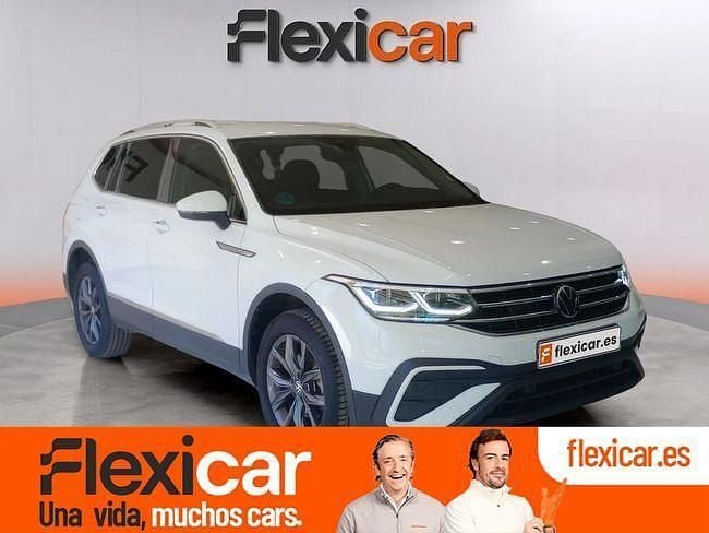 Gris Usado 2023 VW Tiguan Life SUV | 35.970 € (Precio justo) - Imagen 1/4