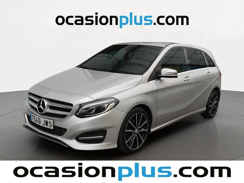 Usado Mercedes B180 109 CV (80 kW) 2017 Gris plata Monovolumen