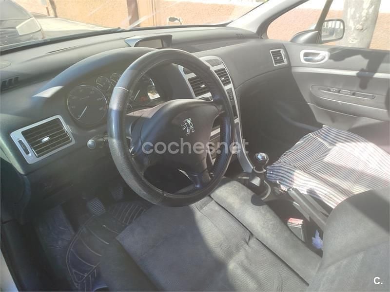 Usado Peugeot 307 90 CV (66 kW) 2006 Gris / plata Familiar