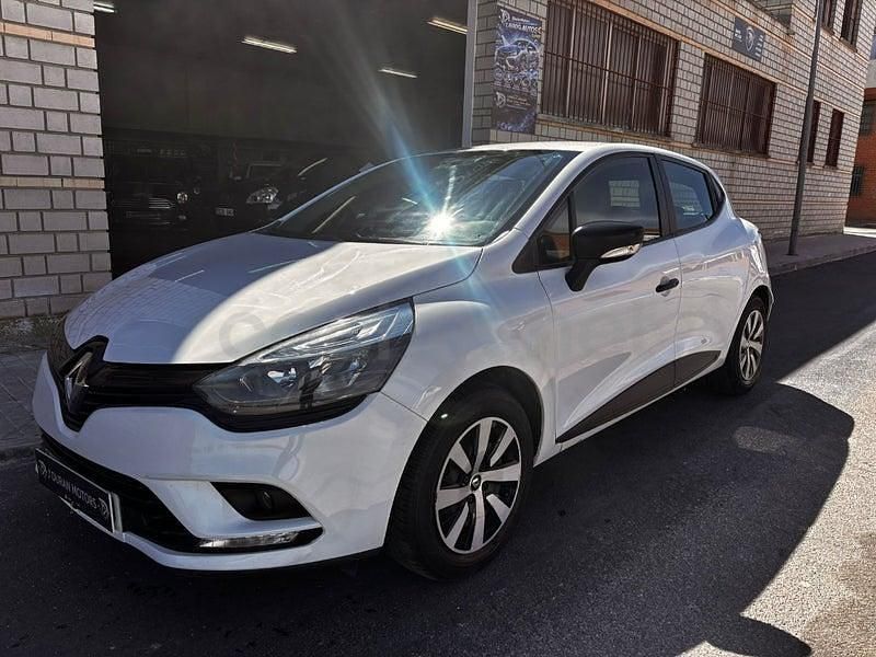 Usado Renault Clio IV Business 90 CV (66 kW) 2017 Blanco Berlina