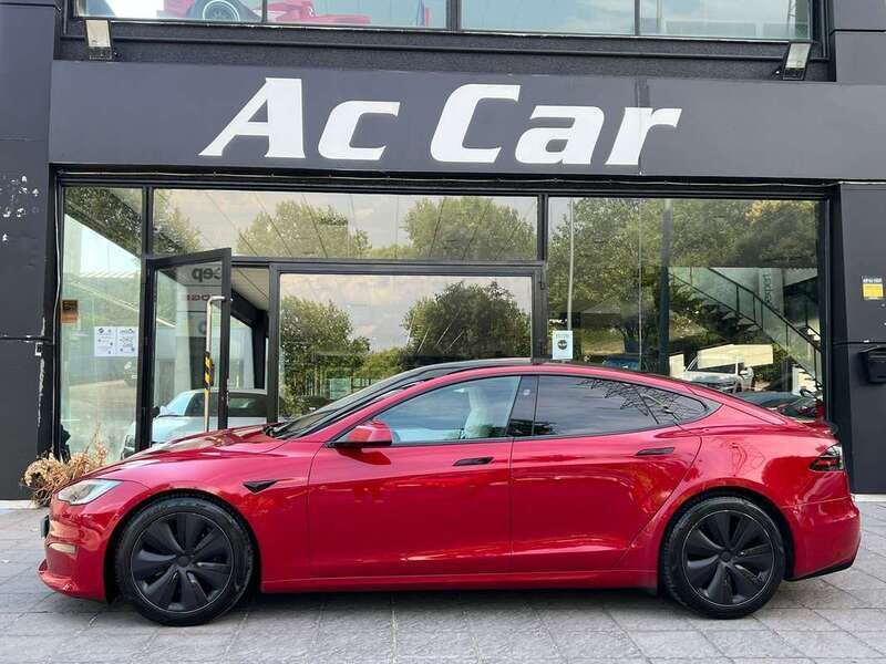 Rojo Usado 2023 Tesla Model S Plaid Berlina | 64.900 € - Imagen 1/4
