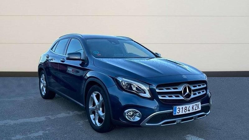 Usado Mercedes GLA200 158 CV (116 kW) 2019 Azul SUV
