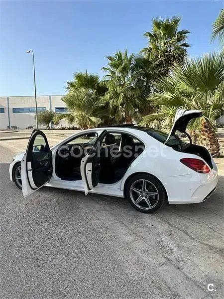 Usado Mercedes C220 AMG line 170 CV (125 kW) 2015 Blanco Berlina