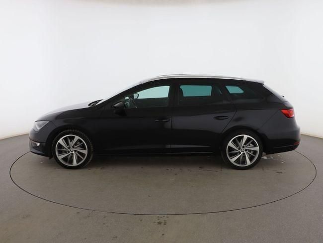 Usado Seat Leon FR 186 CV (136 kW) 2015 Negro Familiar