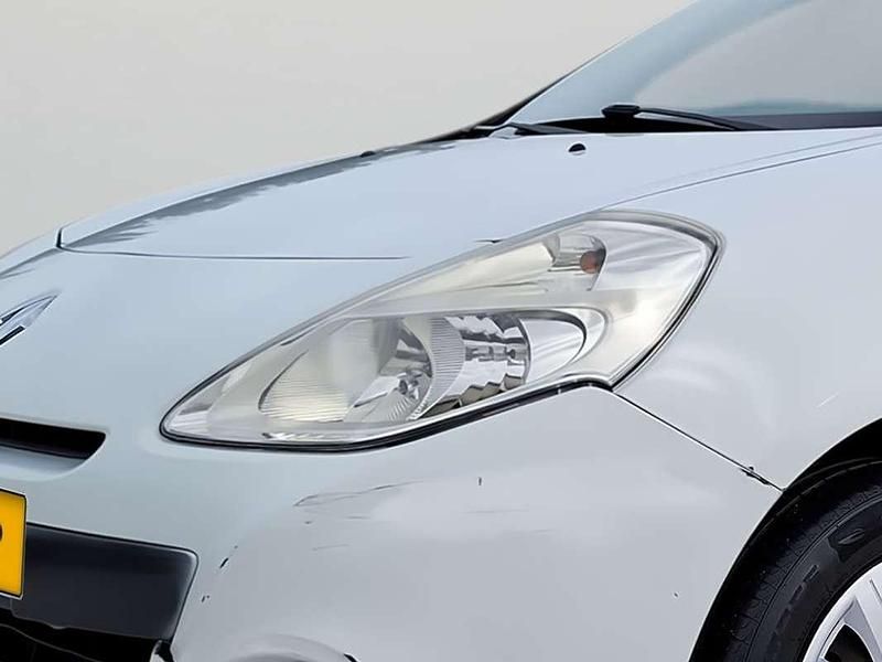 Usado Renault Clio IV Business 75 CV (55 kW) 2013 Blanco Utilitario