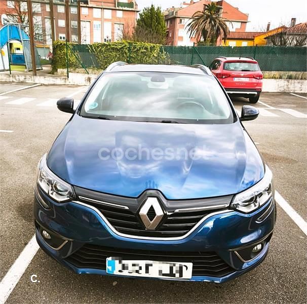 Usado Renault Mégane GrandTour LIMITED 140 CV (102 kW) 2019 Azul Familiar