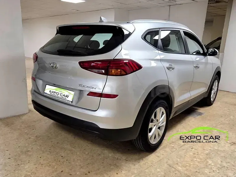 Usado Hyundai Tucson 131 CV (96 kW) 2018 Gris / plata SUV