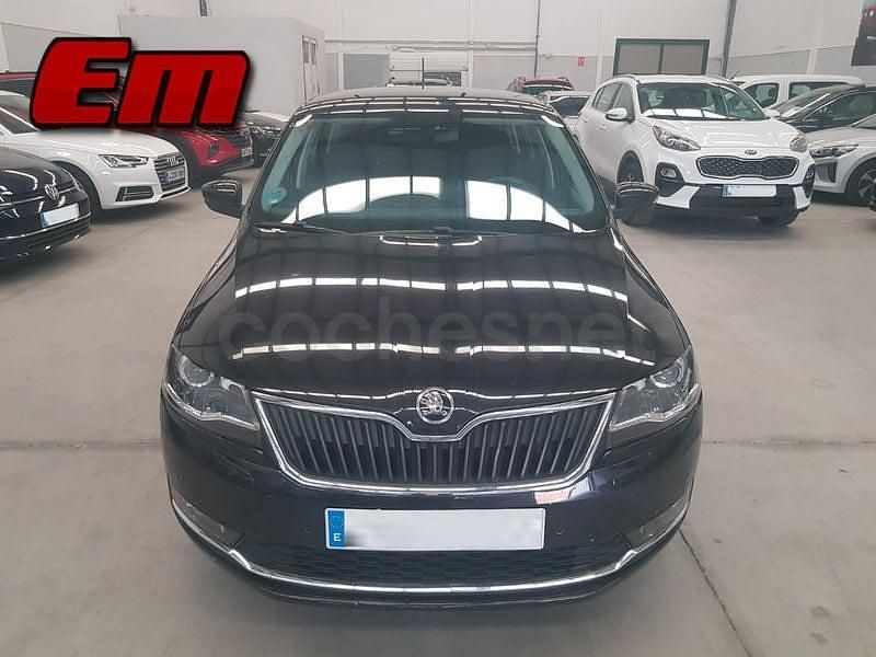 Usado Skoda Rapid Style 116 CV (85 kW) 2019 Negro Utilitario