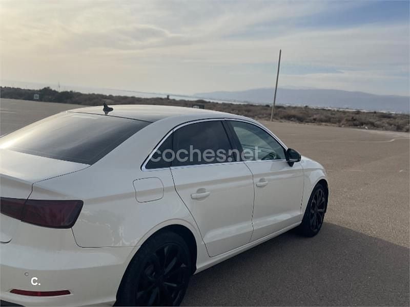 Usado Audi A3 Ambiente 150 CV (110 kW) 2014 Blanco Berlina