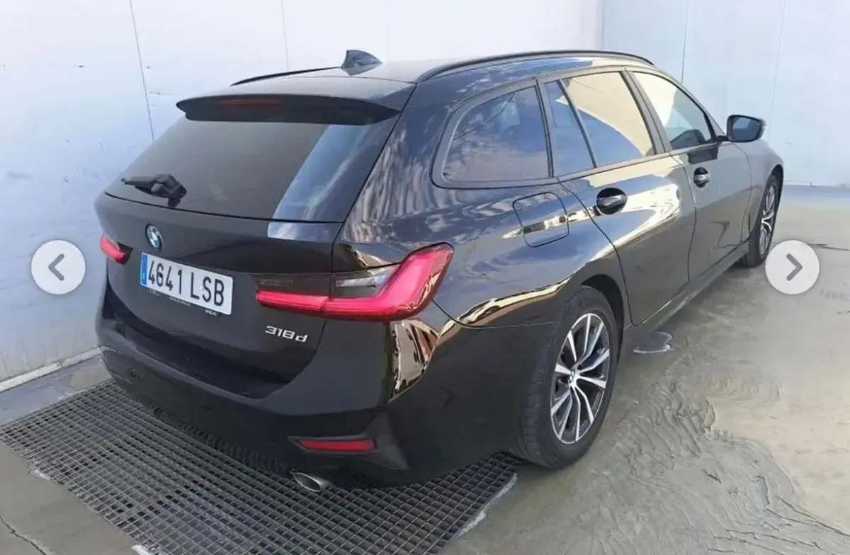 Usado BMW 318 Comfort Edition 150 CV (110 kW) 2021 Negro Familiar