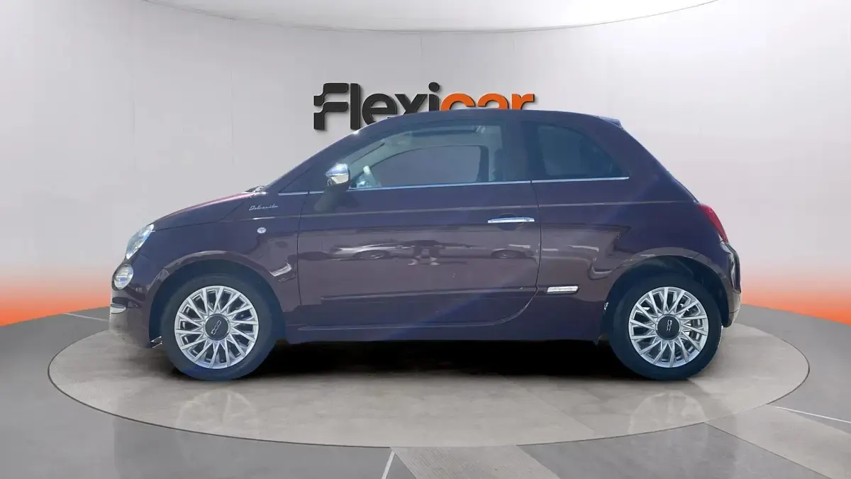 Usado Fiat 500 Dolcevita 71 CV (52 kW) 2021 Violeta Berlina