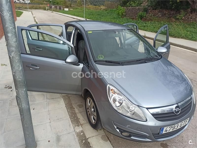 Usado Opel Corsa 90 CV (66 kW) 2010 Gris / plata Utilitario