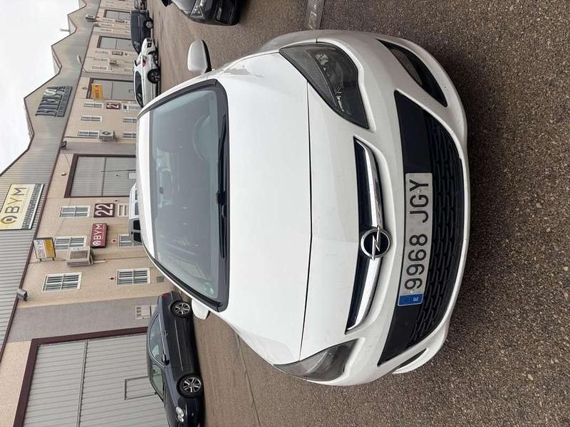 Usado Opel Astra Excellence 110 CV (80 kW) 2015 Blanco Utilitario