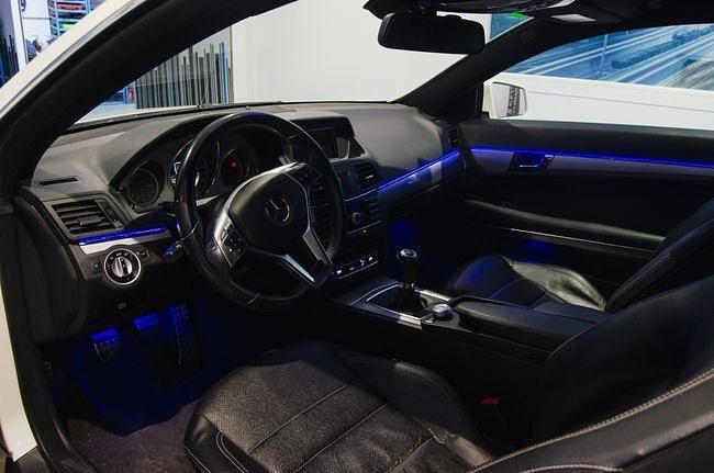 Usado Mercedes E220 170 CV (125 kW) 2012 Blanco Coupe