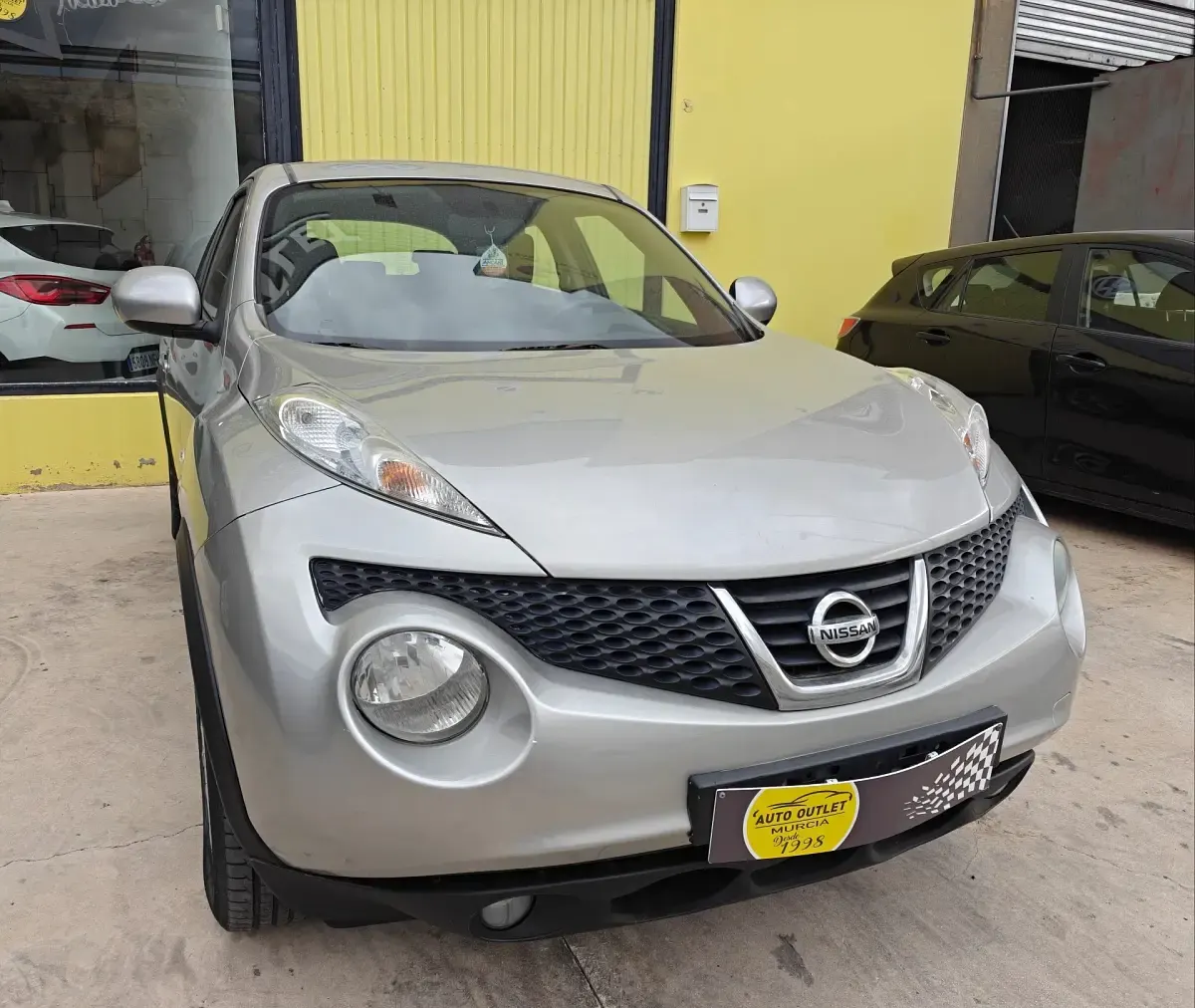 Usado Nissan Juke Acenta 110 CV (80 kW) 2013 Gris SUV