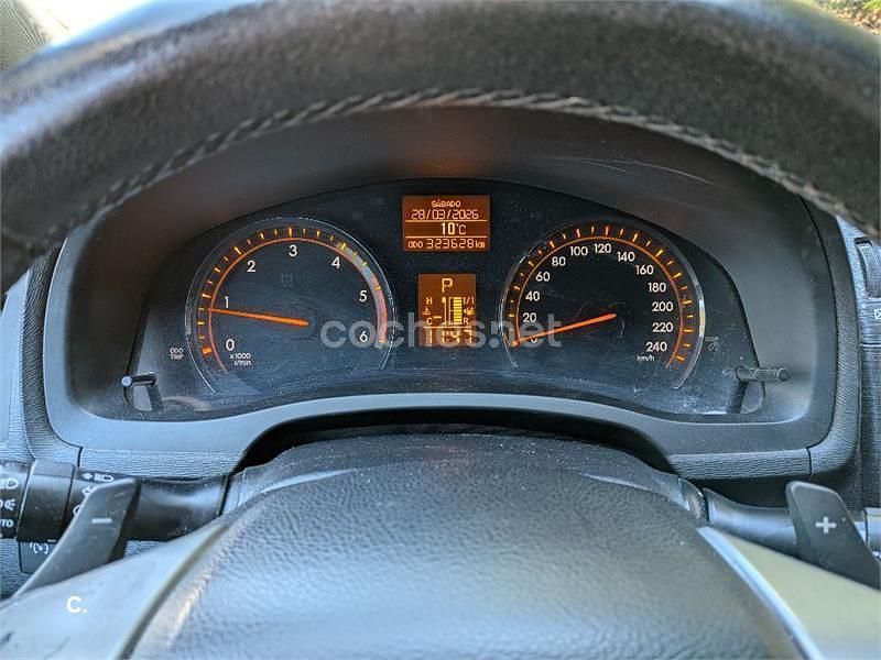 Usado Toyota Avensis Executive 150 CV (110 kW) 2009 Gris / plata Familiar