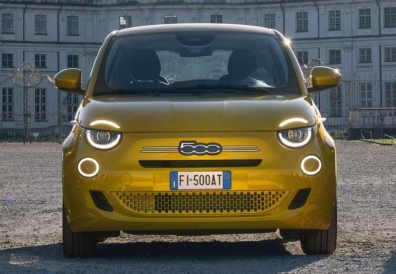 Usado Fiat 500 Dolcevita 71 CV (52 kW) 2023 Azul Utilitario