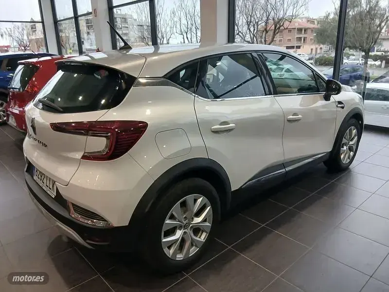 Usado Renault Captur Zen 115 CV (84 kW) 2020 SUV