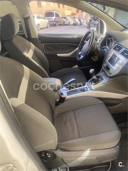 Usado Ford Kuga Titanium 140 CV (102 kW) 2010 Blanco SUV
