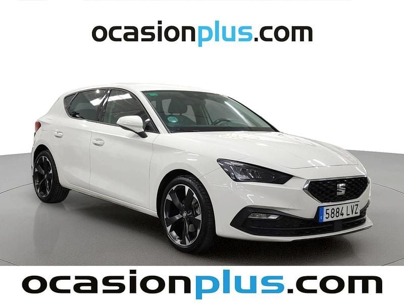 Usado Seat Leon Style 116 CV (85 kW) 2022 Blanco Utilitario