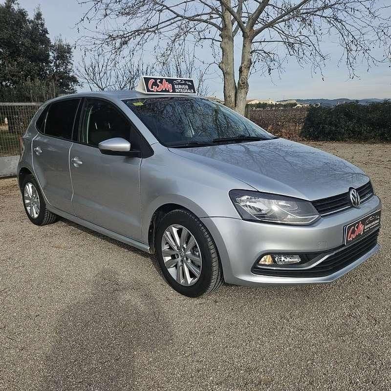 Usado VW Polo Advance 75 CV (55 kW) 2016 Gris Utilitario