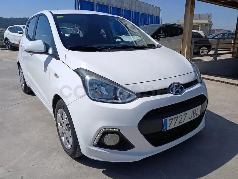 Usado Hyundai i10 87 CV (63 kW) 2014 Blanco Utilitario