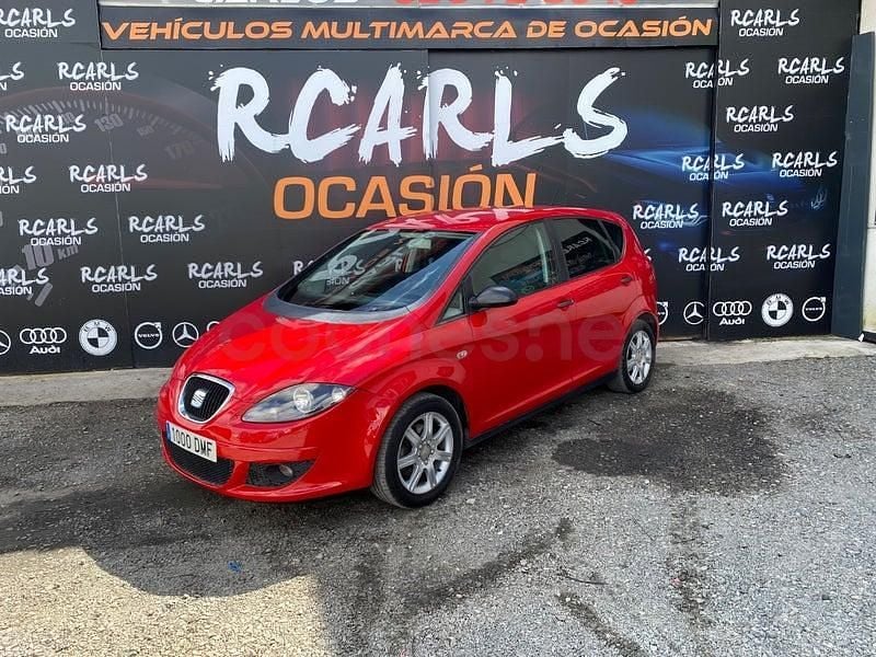 Usado Seat Altea Sport 105 CV (77 kW) 2006 Rojo Monovolumen