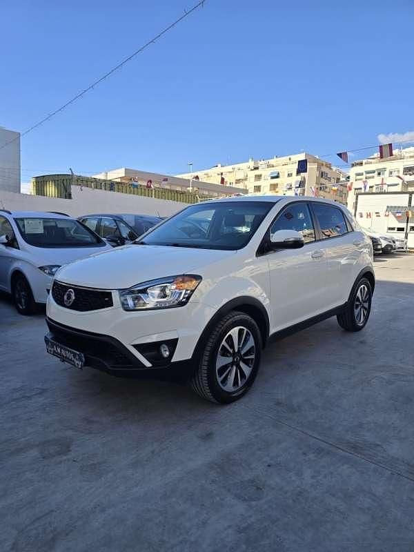 Blanco Usado 2014 Ssangyong (KGM) Korando Limited SUV | 6950 € (Buen precio) - Imagen 1/4
