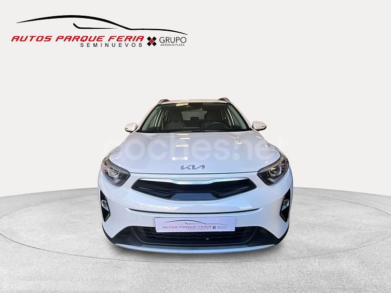 Usado Kia Stonic 100 CV (73 kW) 2024 Blanco SUV