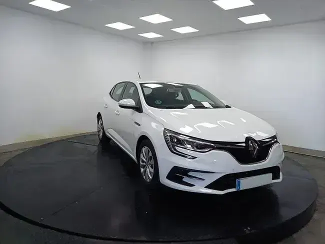 Usado Renault Mégane II Life 115 CV (84 kW) 2021 Blanco Berlina