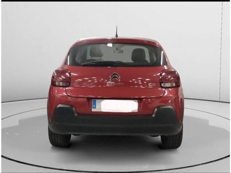 Usado Citroën C3 Feel 82 CV (60 kW) 2019 Rojo Utilitario