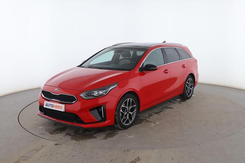 Rojo Usado 2020 Kia Ceed GT GT-Line Utilitario | 17.799 € (Buen precio) - Imagen 1/3