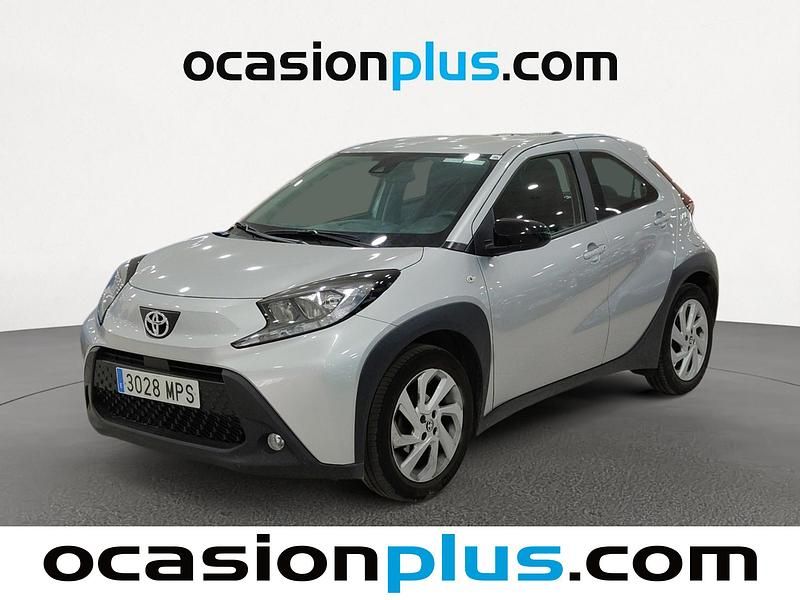Gris Usado 2024 Toyota Aygo Play Utilitario | 14.073 € (Precio justo) - Imagen 1/4